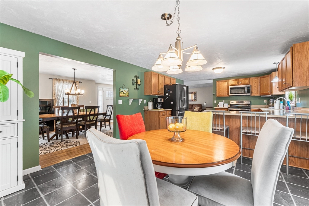 216 Gray Road Templeton, MA 01468 - Photo 6 of 38