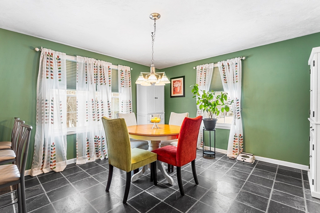 216 Gray Road Templeton, MA 01468 - Photo 7 of 38