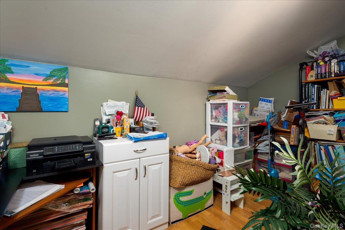 11 Adelphi Road Hicksville, NY 11801 - Photo 22 of 26