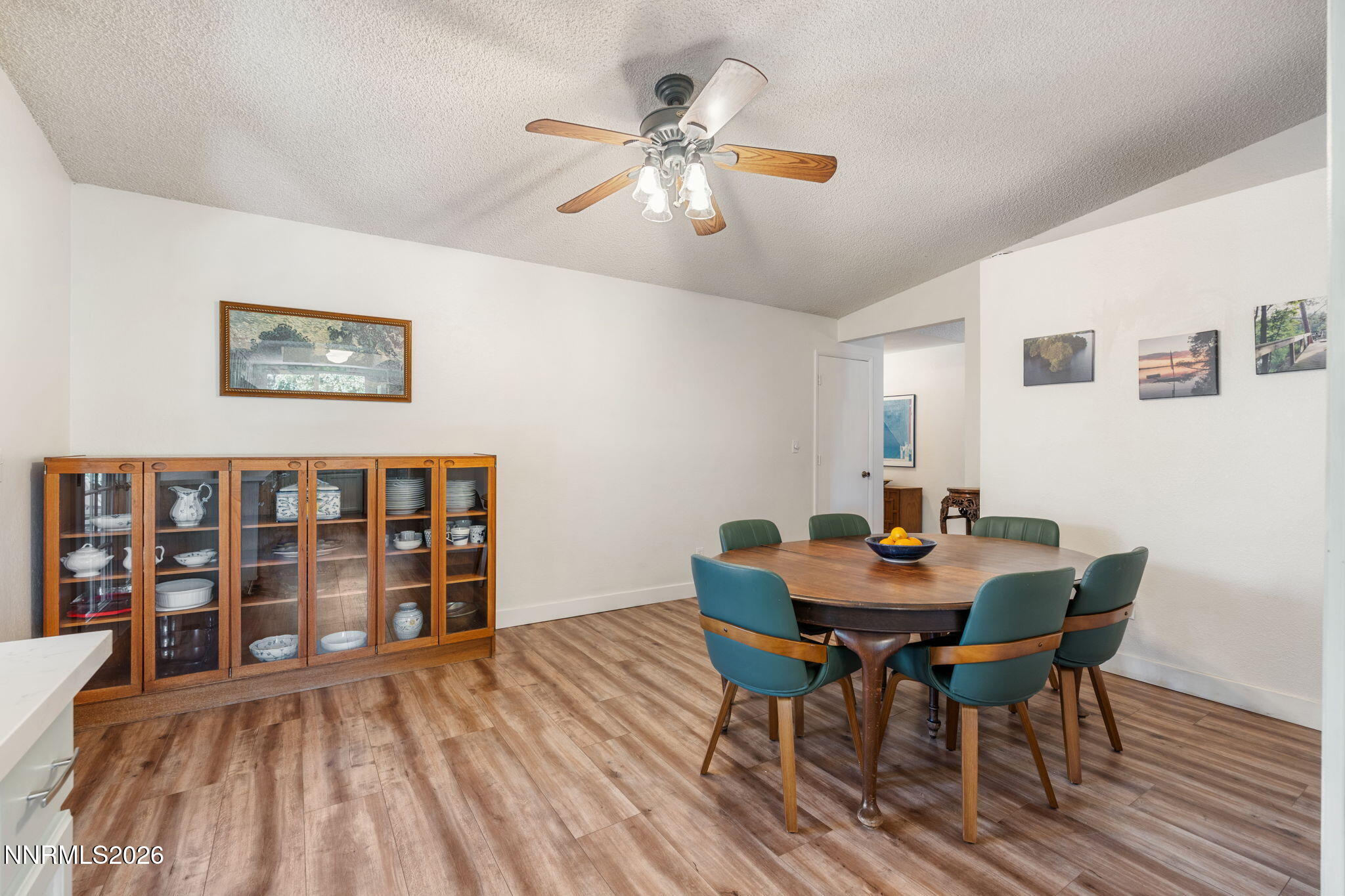 1820 Del Rosa Way Sparks, NV 89434 - Photo 6 of 29 20-web-or-mls-DSC09083