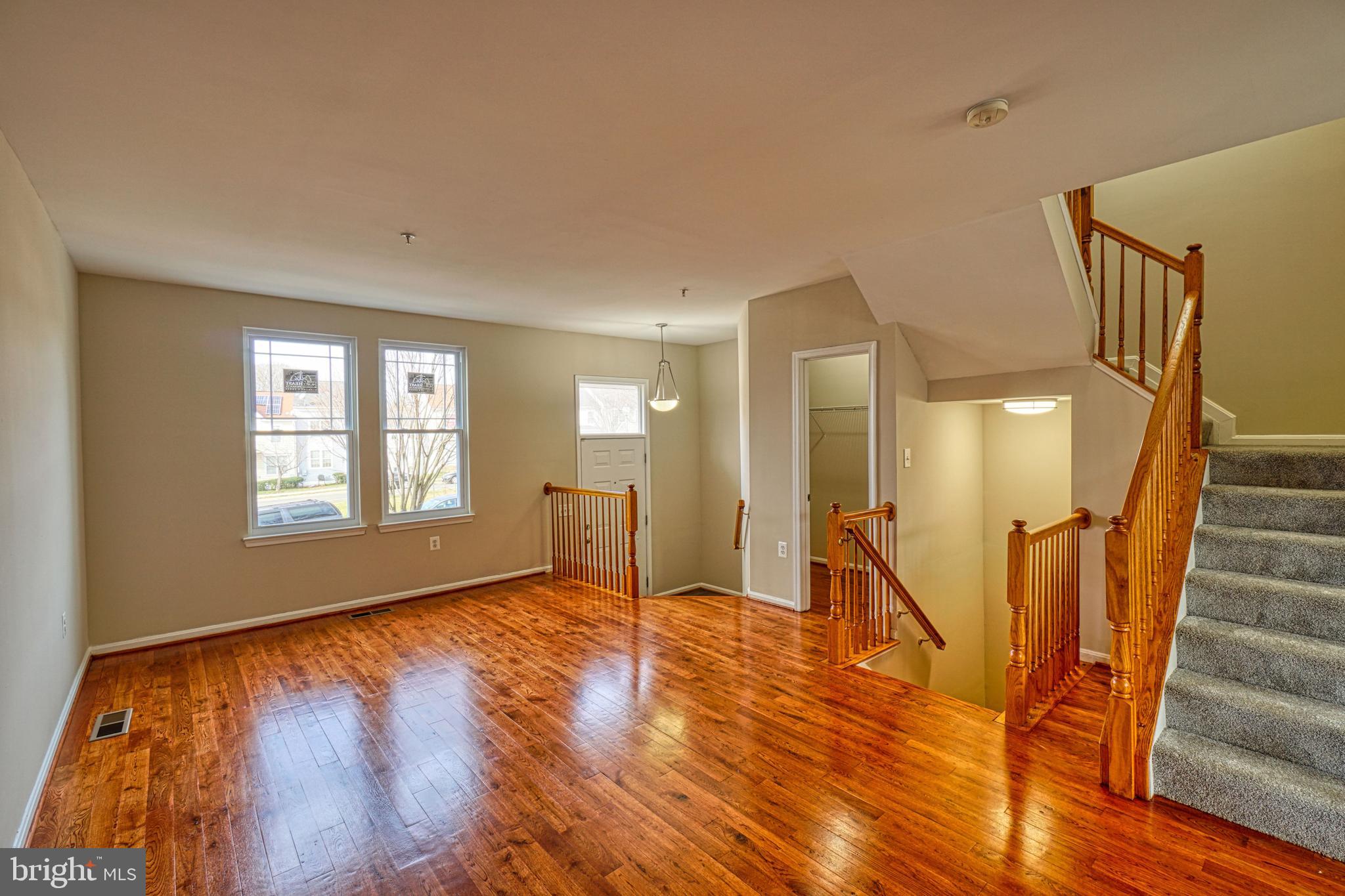 1883 Tubman Road Southeast Washington, DC 20020 - Photo 4 of 52 Living Room