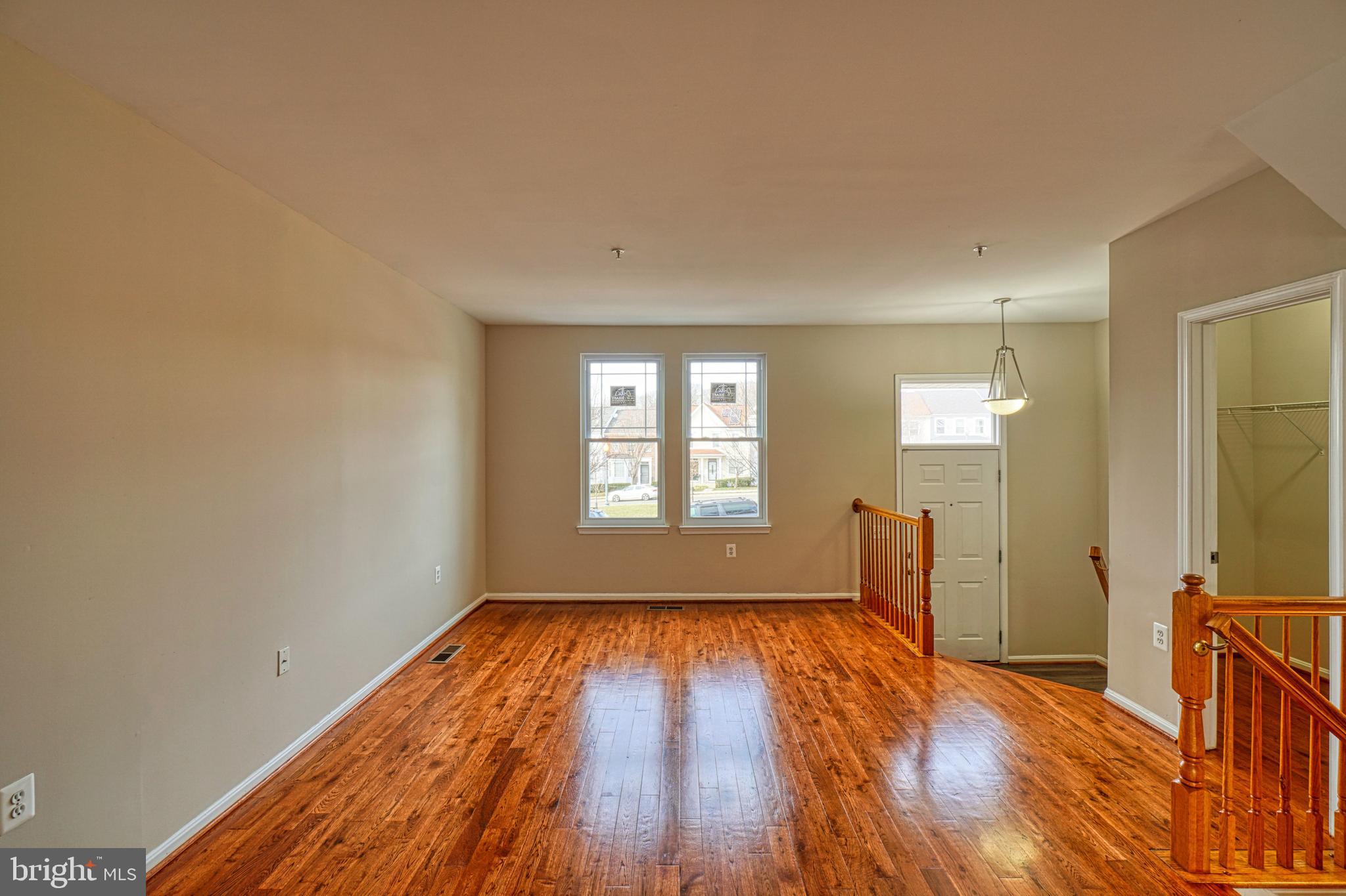1883 Tubman Road Southeast Washington, DC 20020 - Photo 5 of 52 Living Room