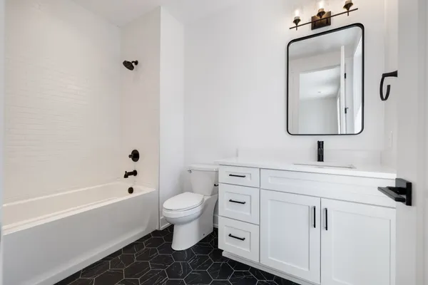 $5,200 | 1207 6th Avenue North, Nashville, TN 37208