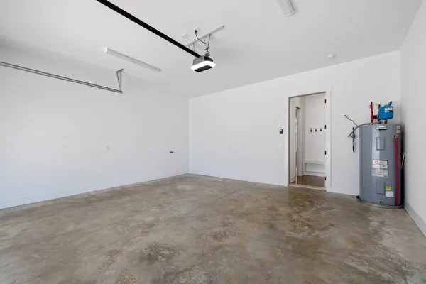 $5,200 | 1207 6th Avenue North, Nashville, TN 37208