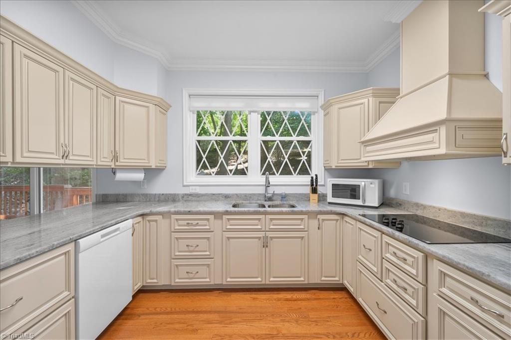 3100 Stratford Court High Point, NC 27265 - Photo 14 of 50