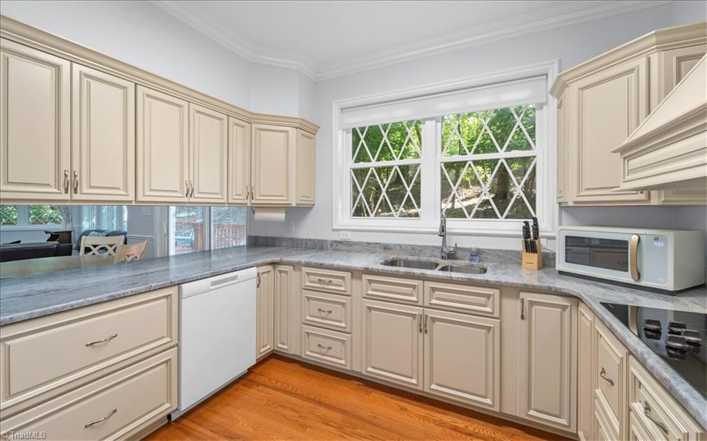 3100 Stratford Court High Point, NC 27265 - Photo 15 of 50