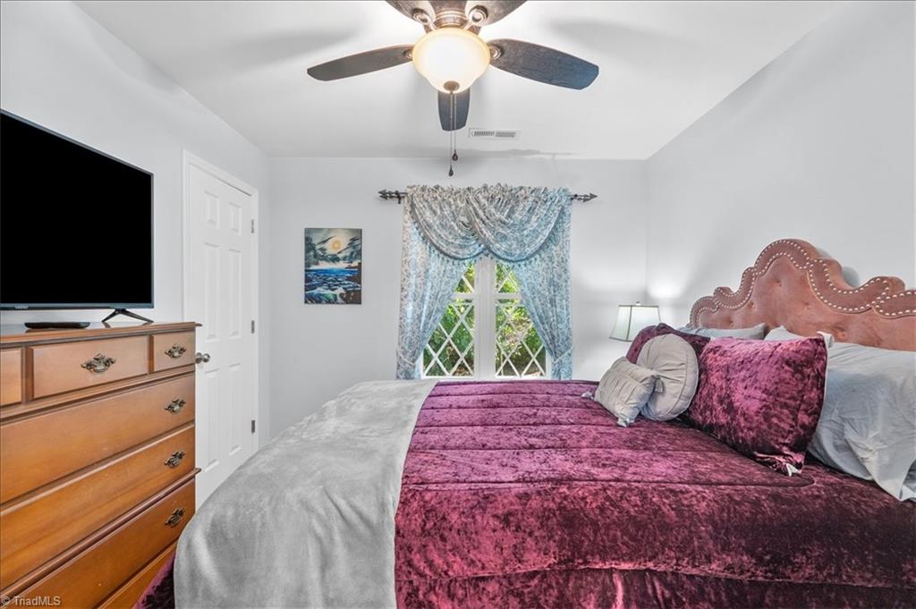 3100 Stratford Court High Point, NC 27265 - Photo 34 of 50