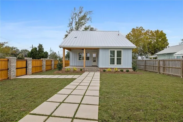 $3,000 | 360 North 6th Street, Ponchatoula, LA 70454