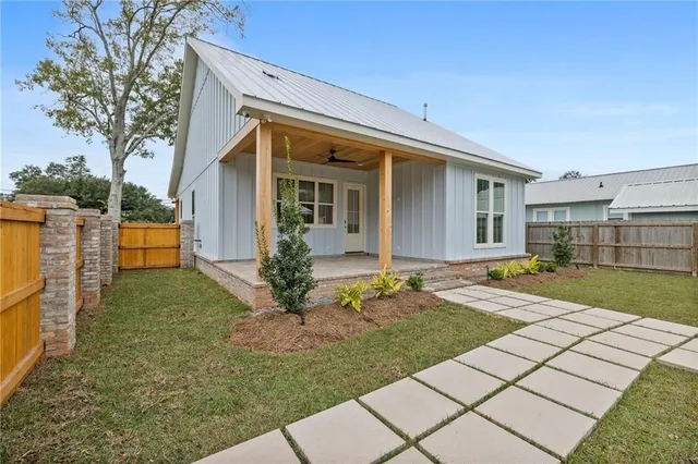 $3,000 | 360 North 6th Street, Ponchatoula, LA 70454