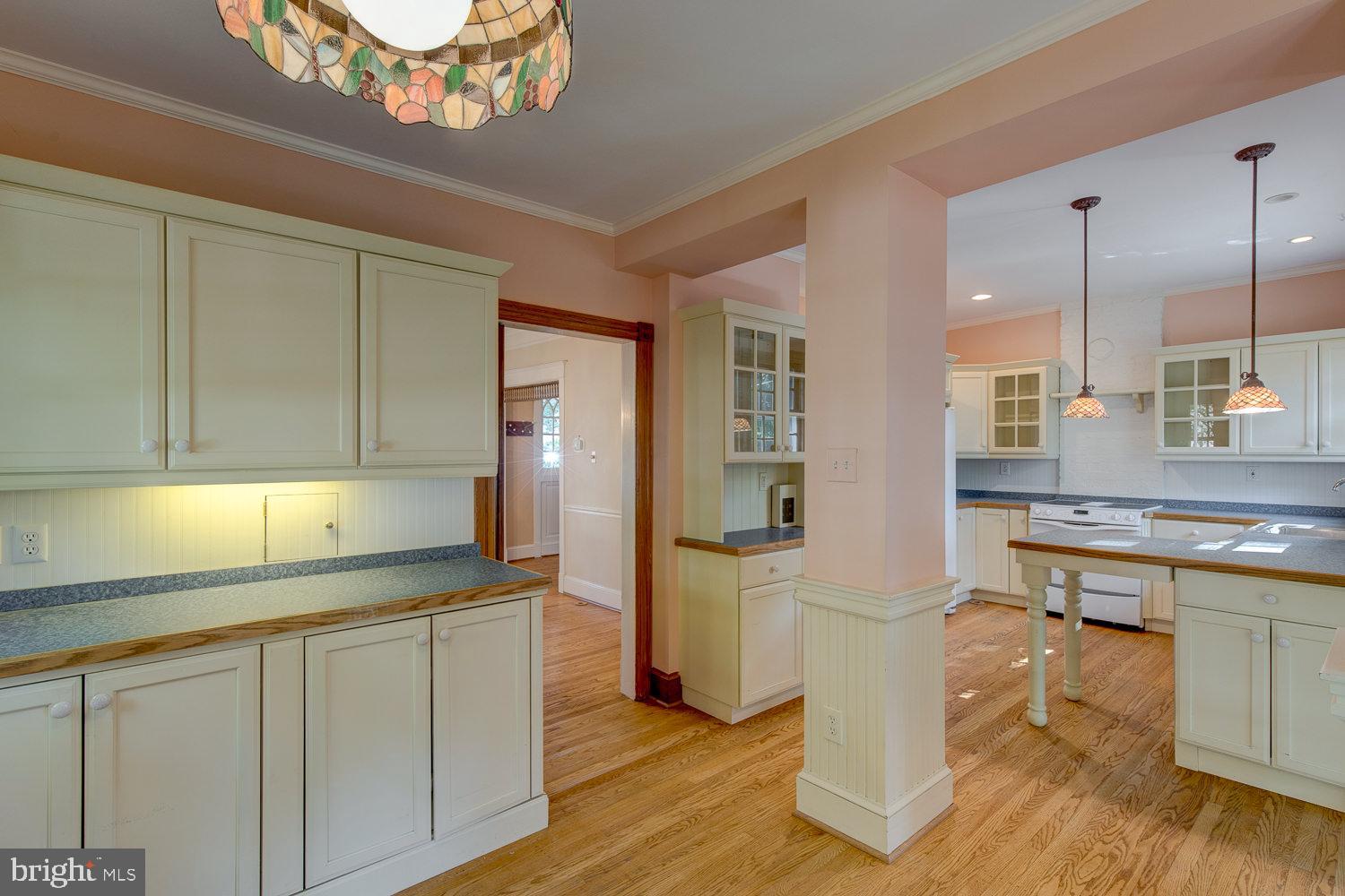 228 Poplar Avenue Wayne, PA 19087 - Photo 13 of 32 Eating area