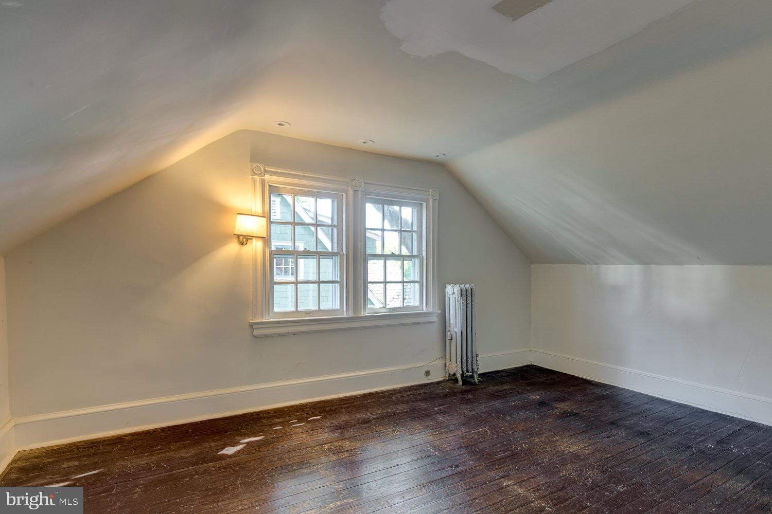 228 Poplar Avenue Wayne, PA 19087 - Photo 28 of 32 Third floor office or 6th bedroom