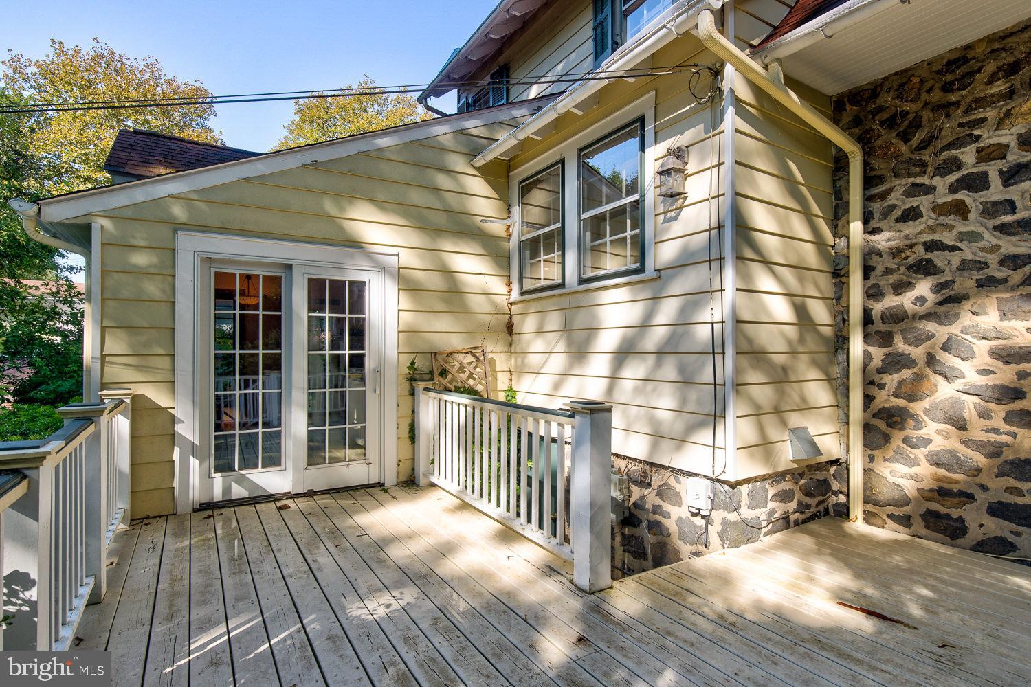 228 Poplar Avenue Wayne, PA 19087 - Photo 29 of 32 Wrap around deck