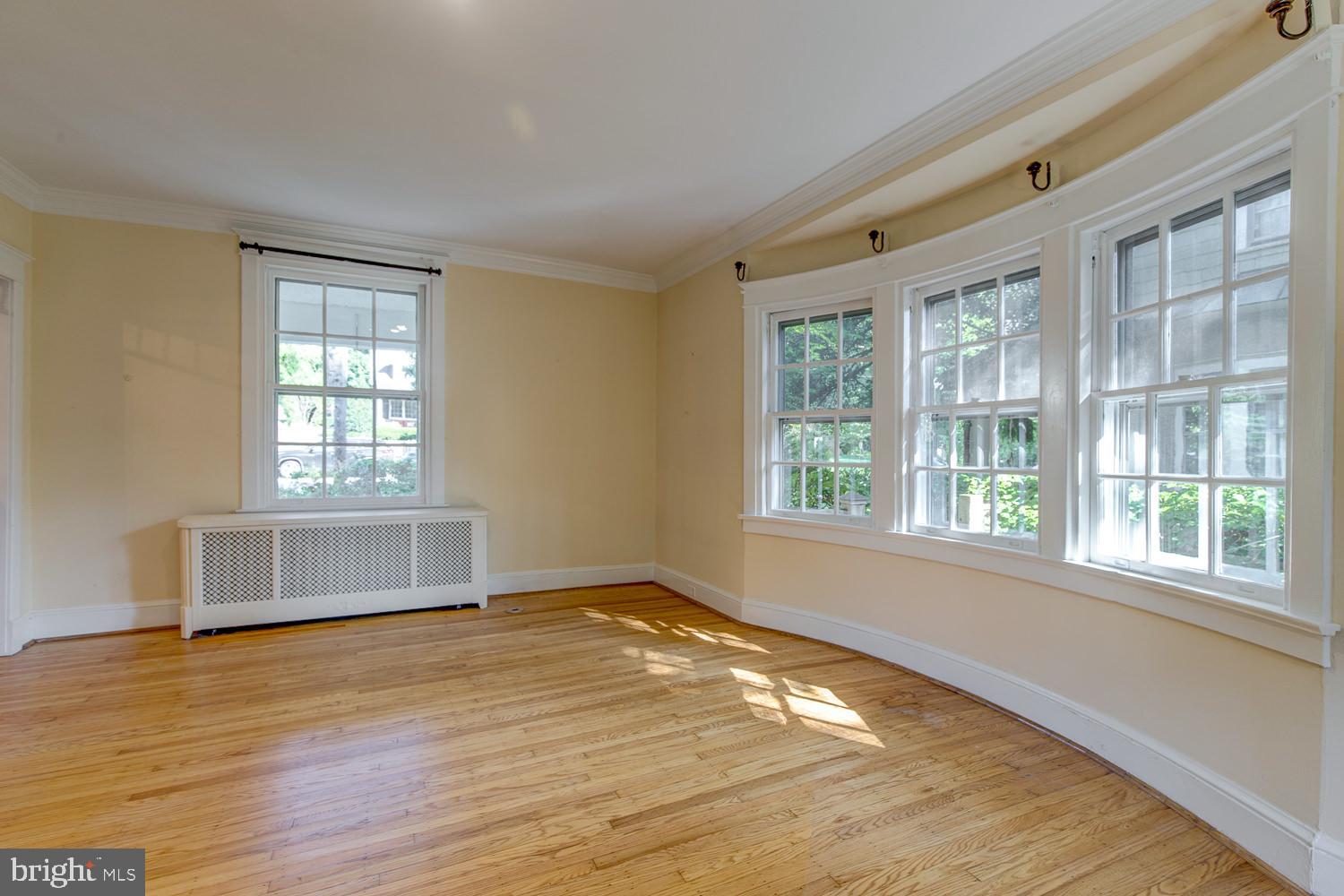 228 Poplar Avenue Wayne, PA 19087 - Photo 8 of 32 Gorgeous wood floors