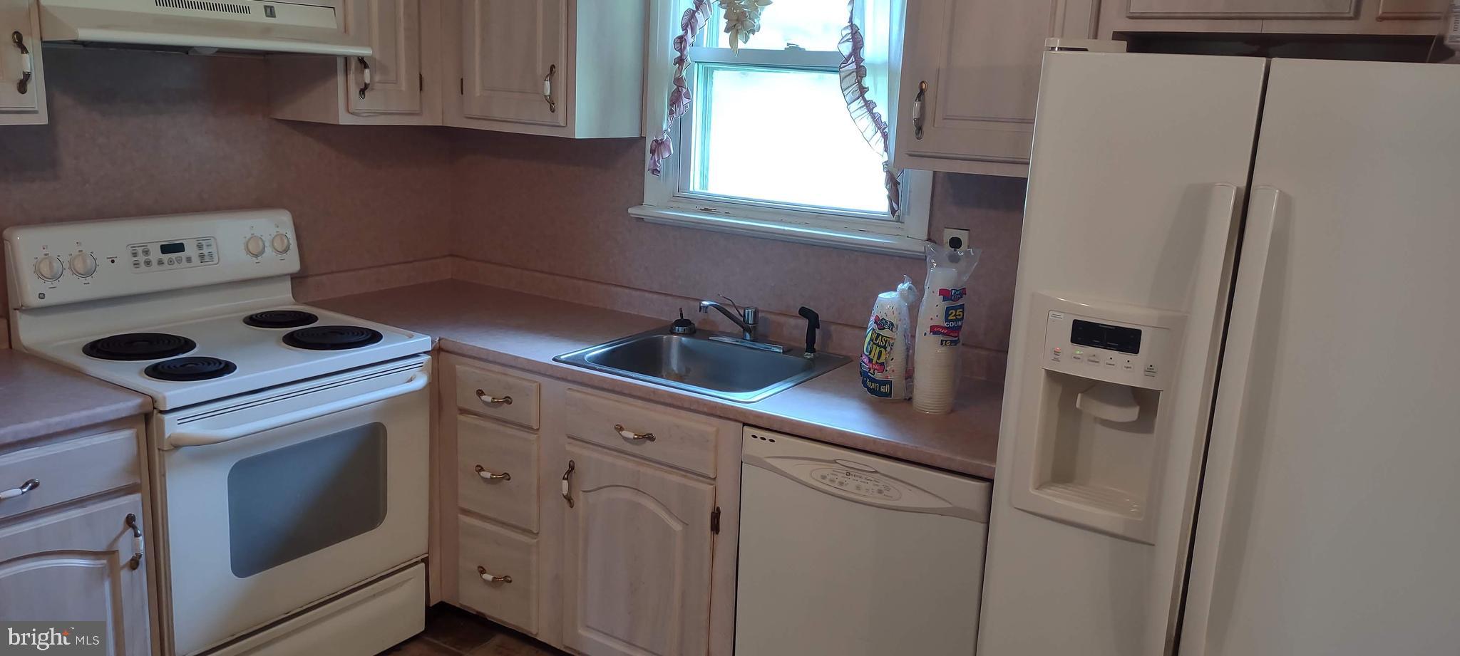 1025 Callowhill Road Perkasie, PA 18944 - Photo 17 of 39 Kitchen
