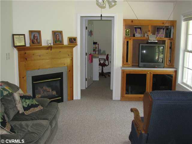 262 Upshaw Road Aylett, VA 23009 - Photo 5 of 10 Gallery Image 5