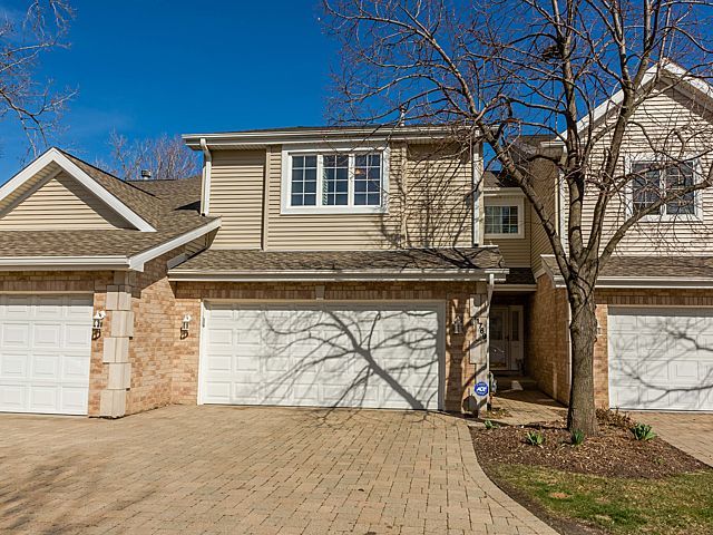 1769 Park Ridge Point Park Ridge, IL 60068 - Photo 1 of 25