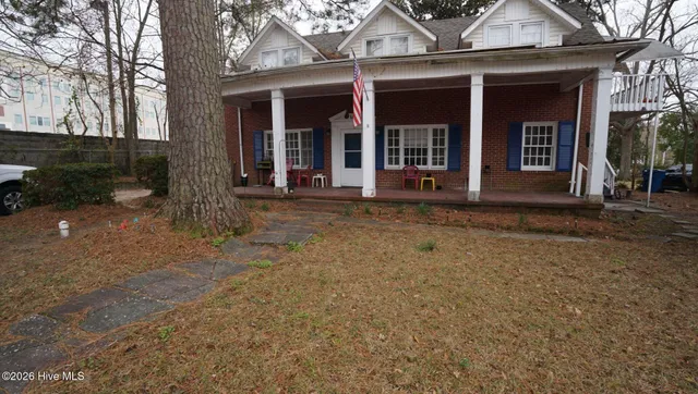 $1,800 | 14 Tallman Street, Jacksonville, NC 28540
