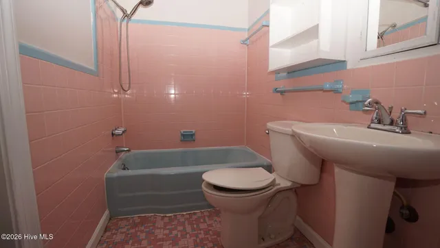 $1,800 | 14 Tallman Street, Jacksonville, NC 28540