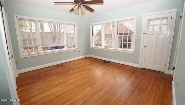 $1,650 | 14 Tallman Street, Jacksonville, NC 28540