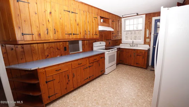 $1,800 | 14 Tallman Street, Jacksonville, NC 28540