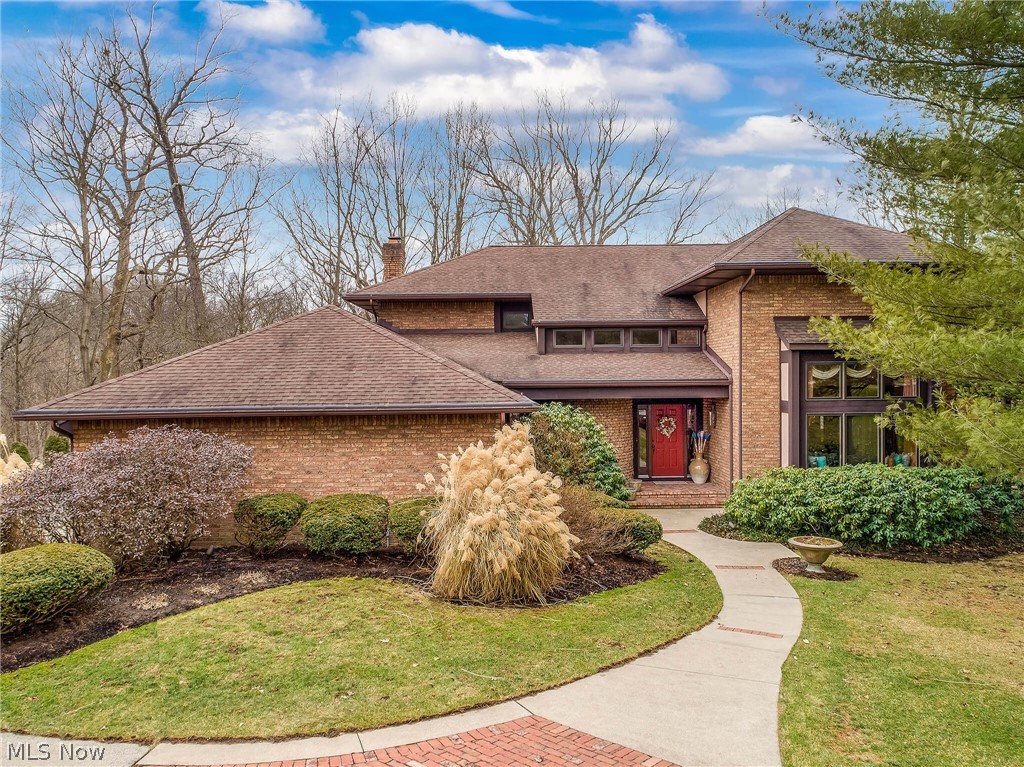 1026 Rambling Way Akron, OH 44333 - Photo 1 of 34 Gallery Image 1