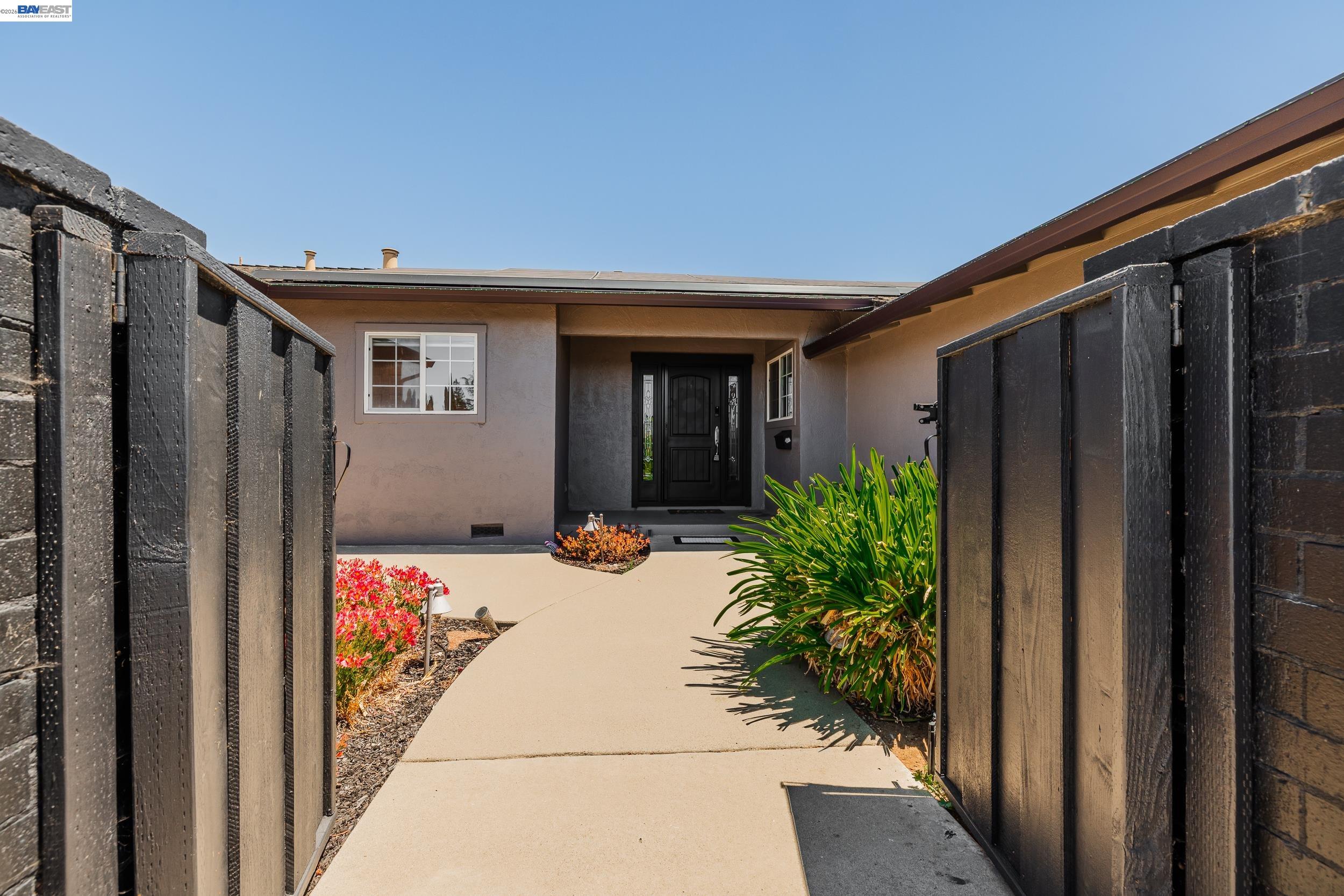 4601 Wilson Lane Concord, CA 94521 - Photo 6 of 53