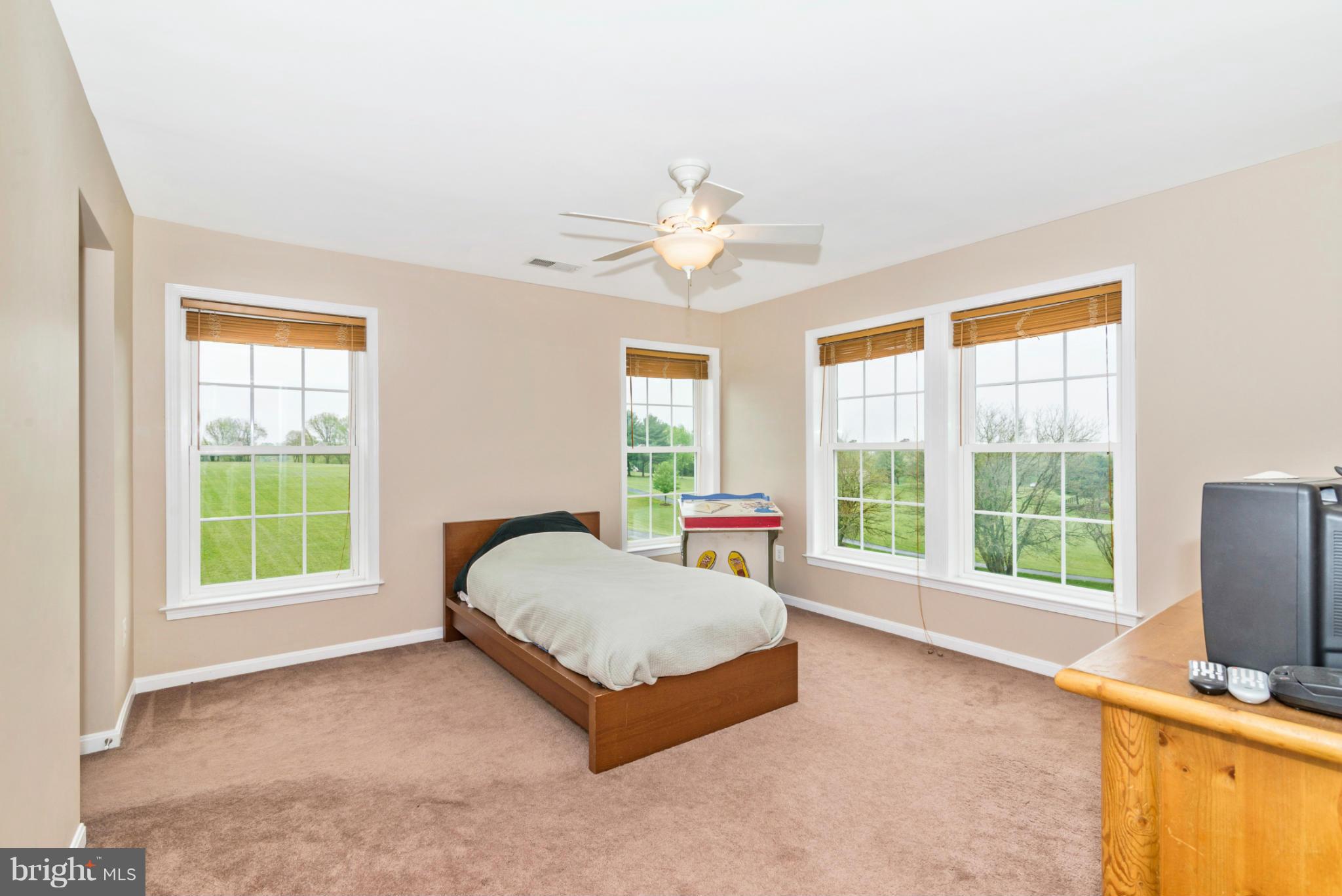 2501 Mullinix Mill Road Mount Airy, MD 21771 - Photo 19 of 27 Bedroom