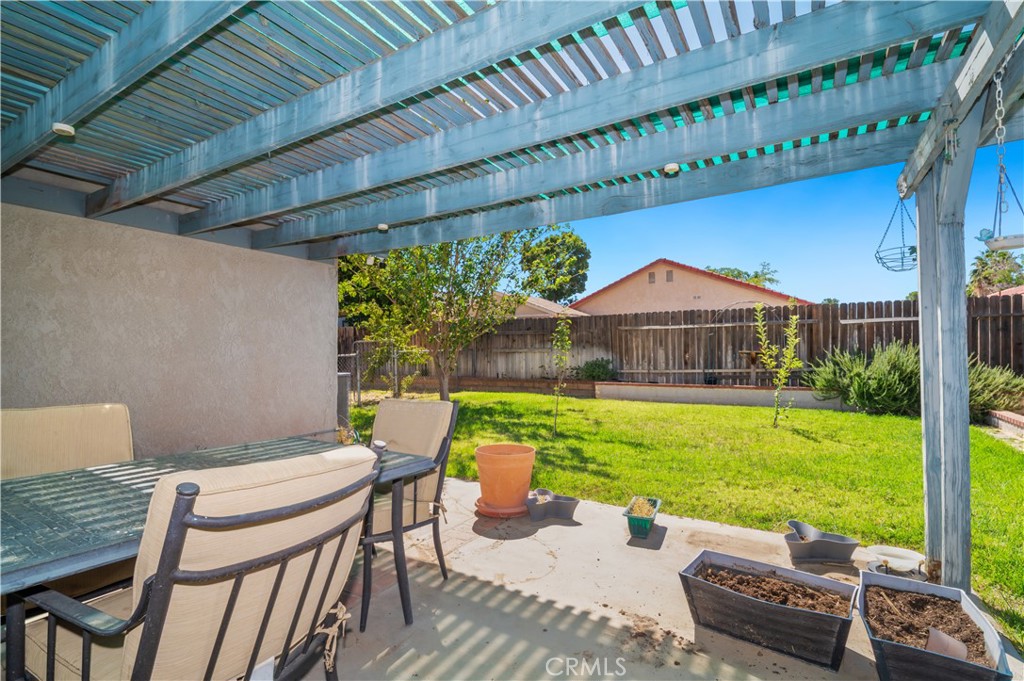 1558 Crestview Court Lancaster, CA 93535 - Photo 32 of 34