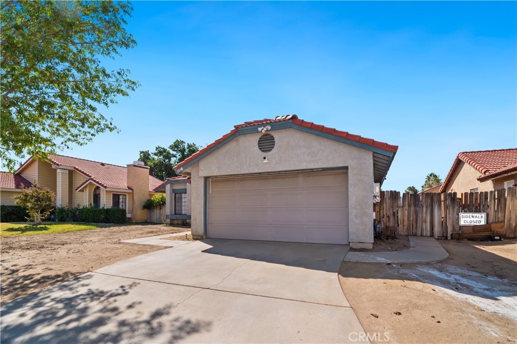 1558 Crestview Court Lancaster, CA 93535 - Photo 5 of 34
