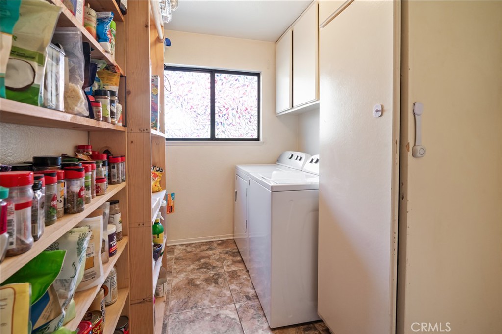 1558 Crestview Court Lancaster, CA 93535 - Photo 9 of 34