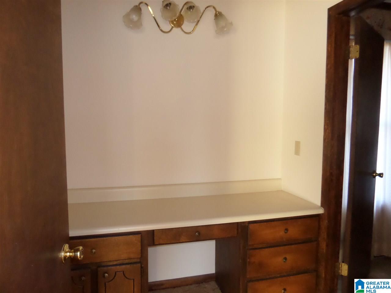 699 Hilltop Road Warrior, AL 35180 - Photo 9 of 21