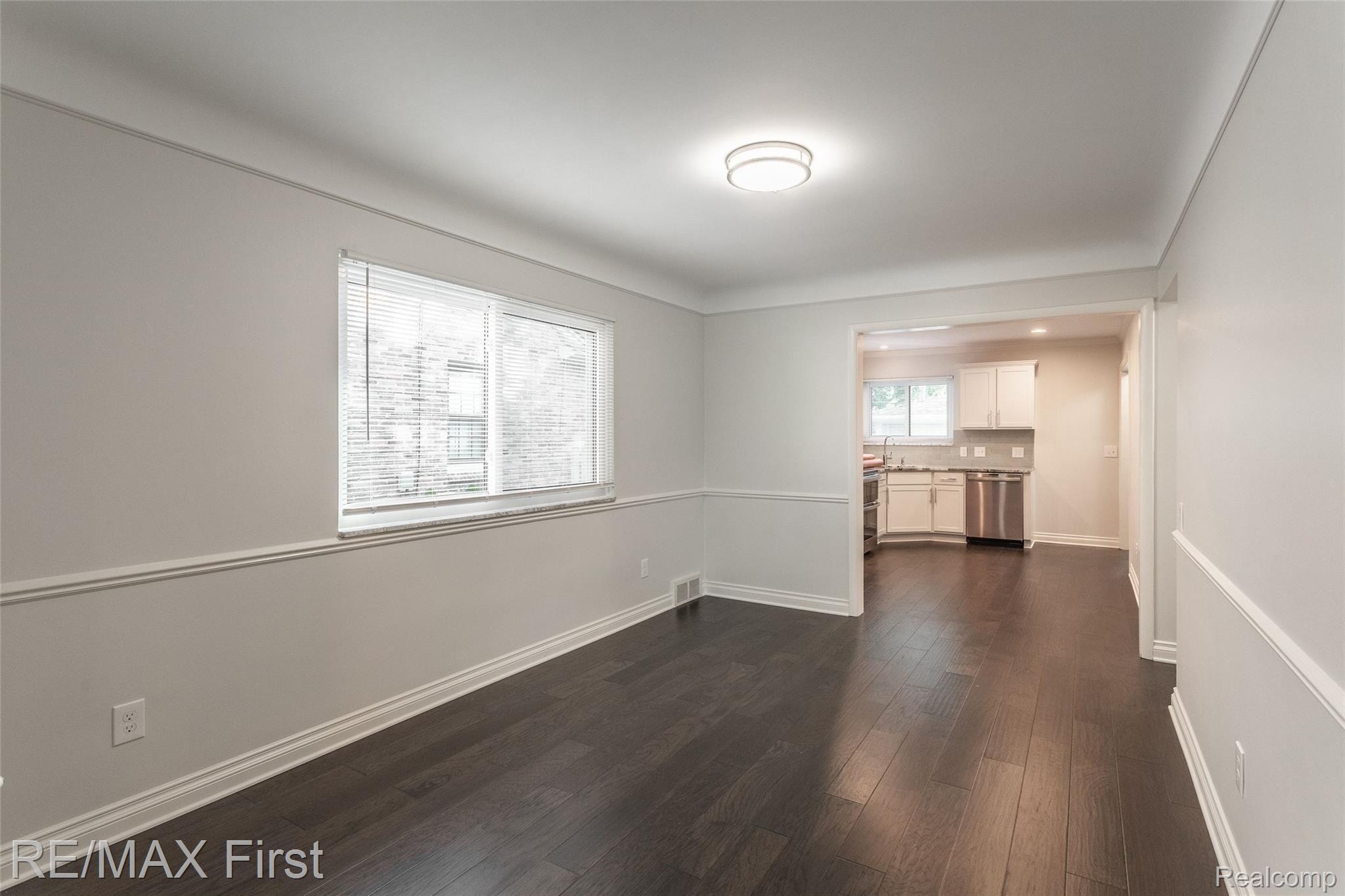1497 Roslyn Road Grosse Pointe, MI 48236 - Photo 8 of 26 98jnQGZw.jpeg