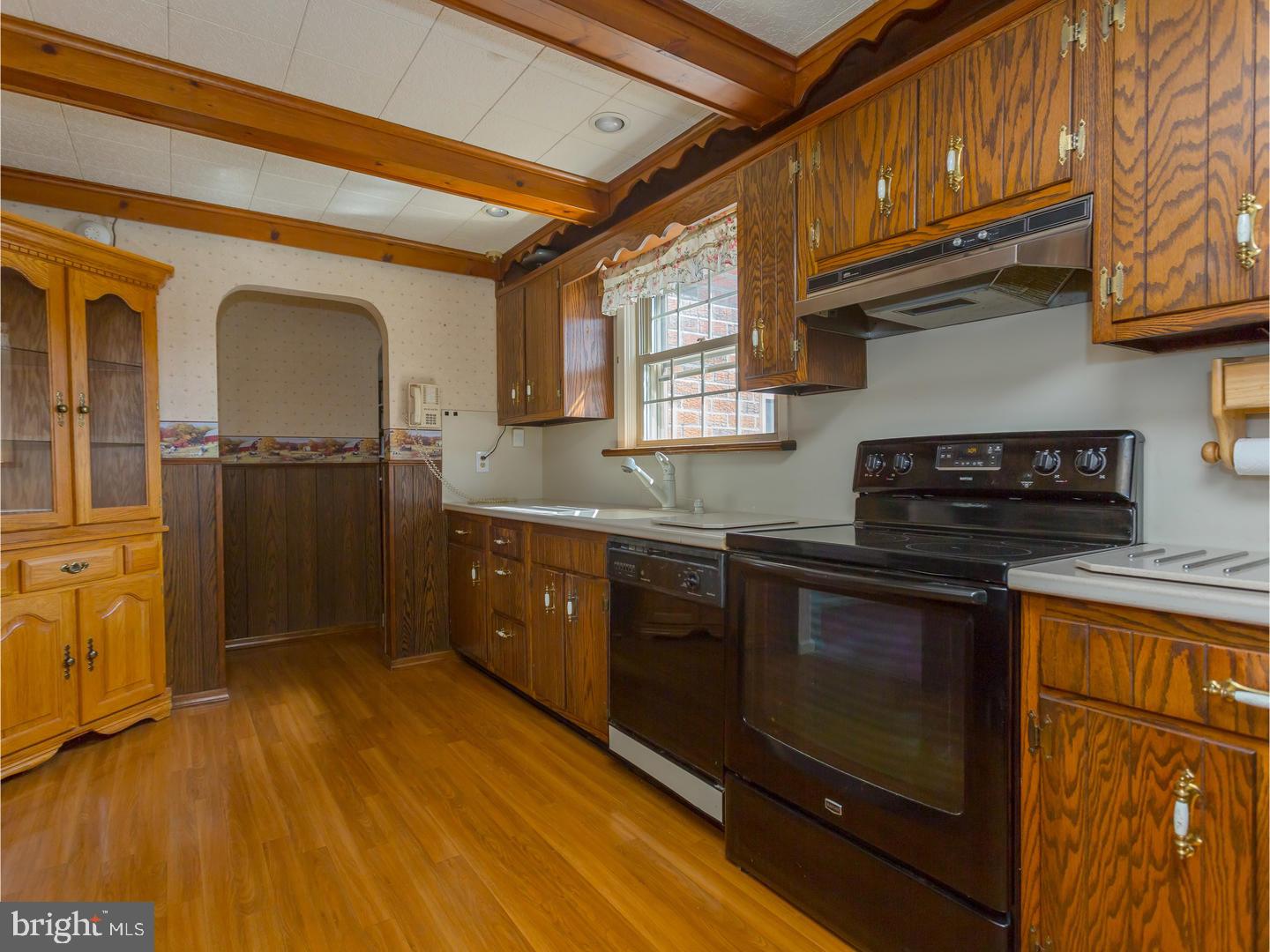 319 Lewis Road Broomall, PA 19008 - Photo 7 of 14 Kitchen