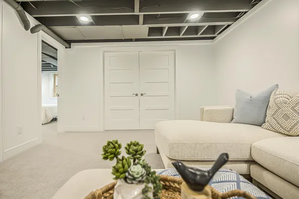 $649,000 | 1003 Western Drive, Ann Arbor, MI 48103