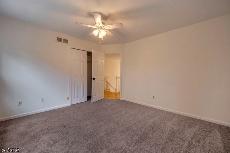 8 Glen Eagles Road Washington, NJ 07882 - Photo 21 of 41