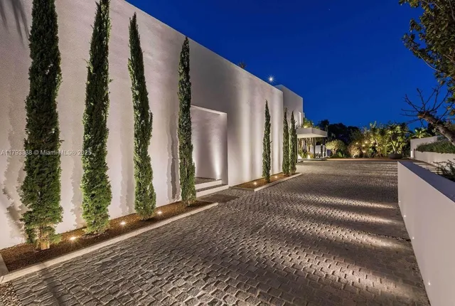 $29,500,000 | Lake View