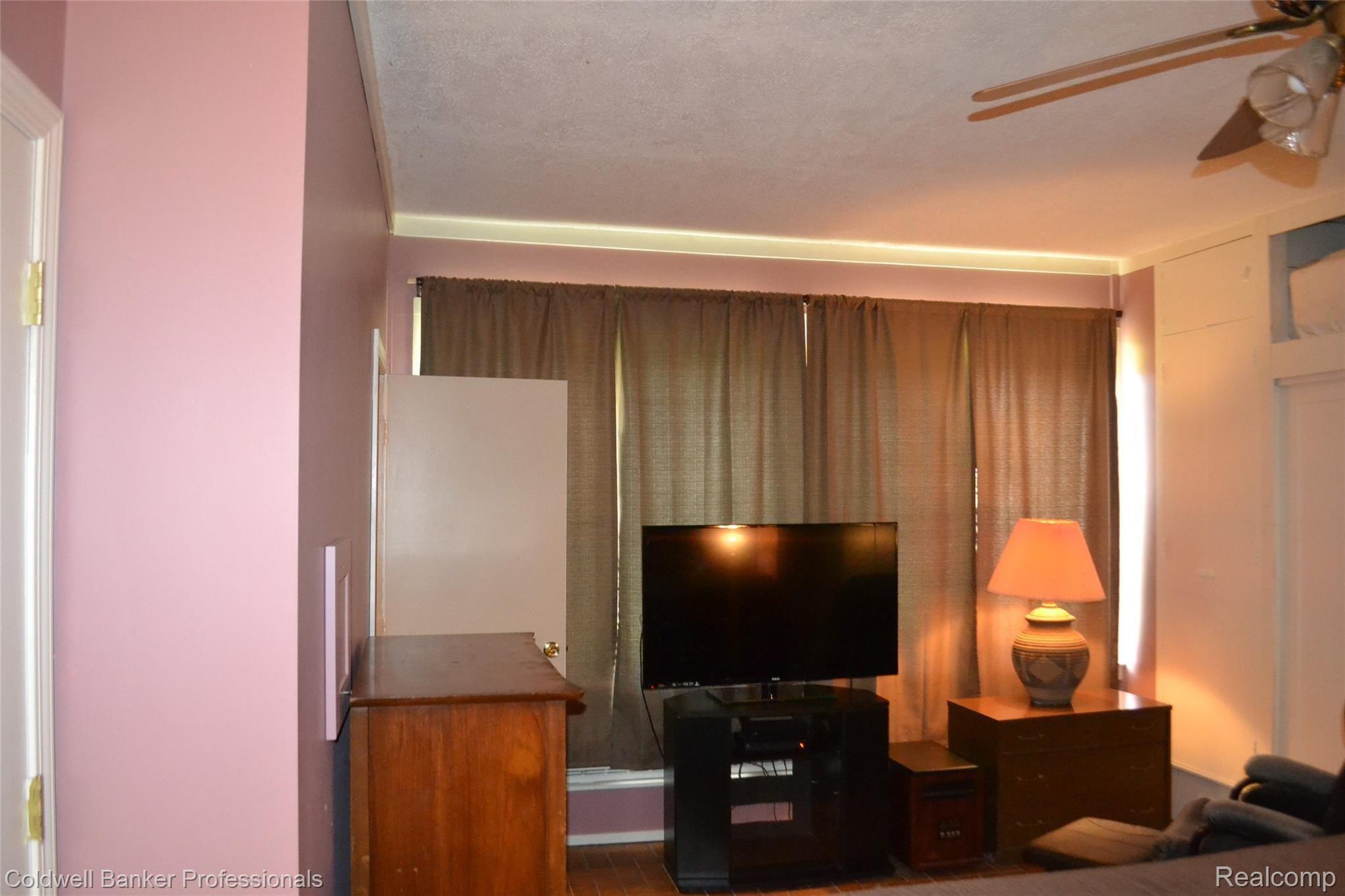 151 Millville Road Lapeer, MI 48446 - Photo 23 of 30 DSC_0551.JPG