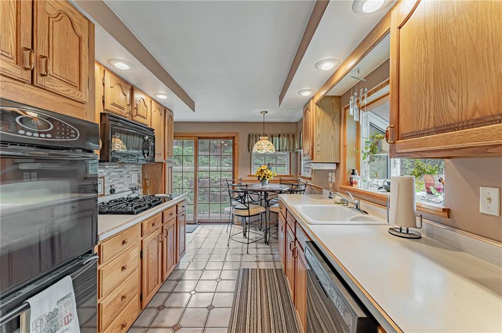 834 Bebout Road Venetia, PA 15367 - Photo 7 of 23 Gallery Image 7