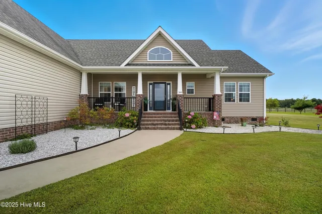 $600,000 | 344 Puddin Ridge Road, Moyock, NC 27958