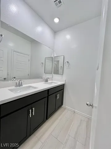 $2,433 | 206 Callen Falls Avenue, Unit 1511, Henderson, NV 89011