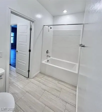 $2,433 | 206 Callen Falls Avenue, Unit 1511, Henderson, NV 89011