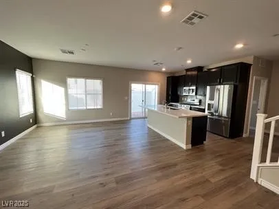 $2,433 | 206 Callen Falls Avenue, Unit 1511, Henderson, NV 89011