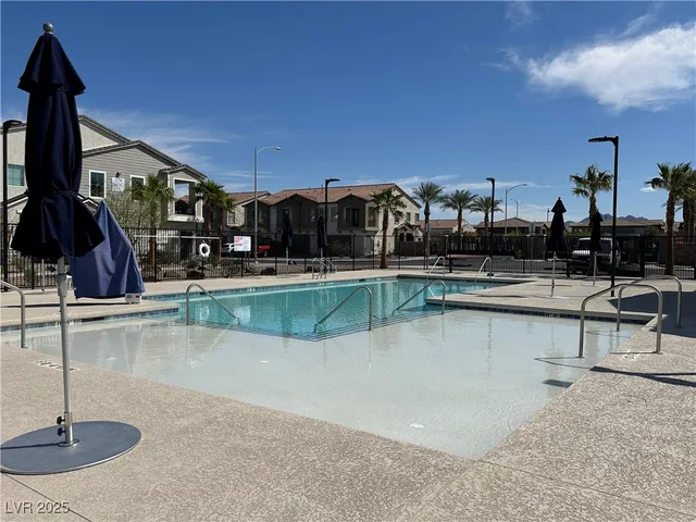 $2,433 | 206 Callen Falls Avenue, Unit 1511, Henderson, NV 89011