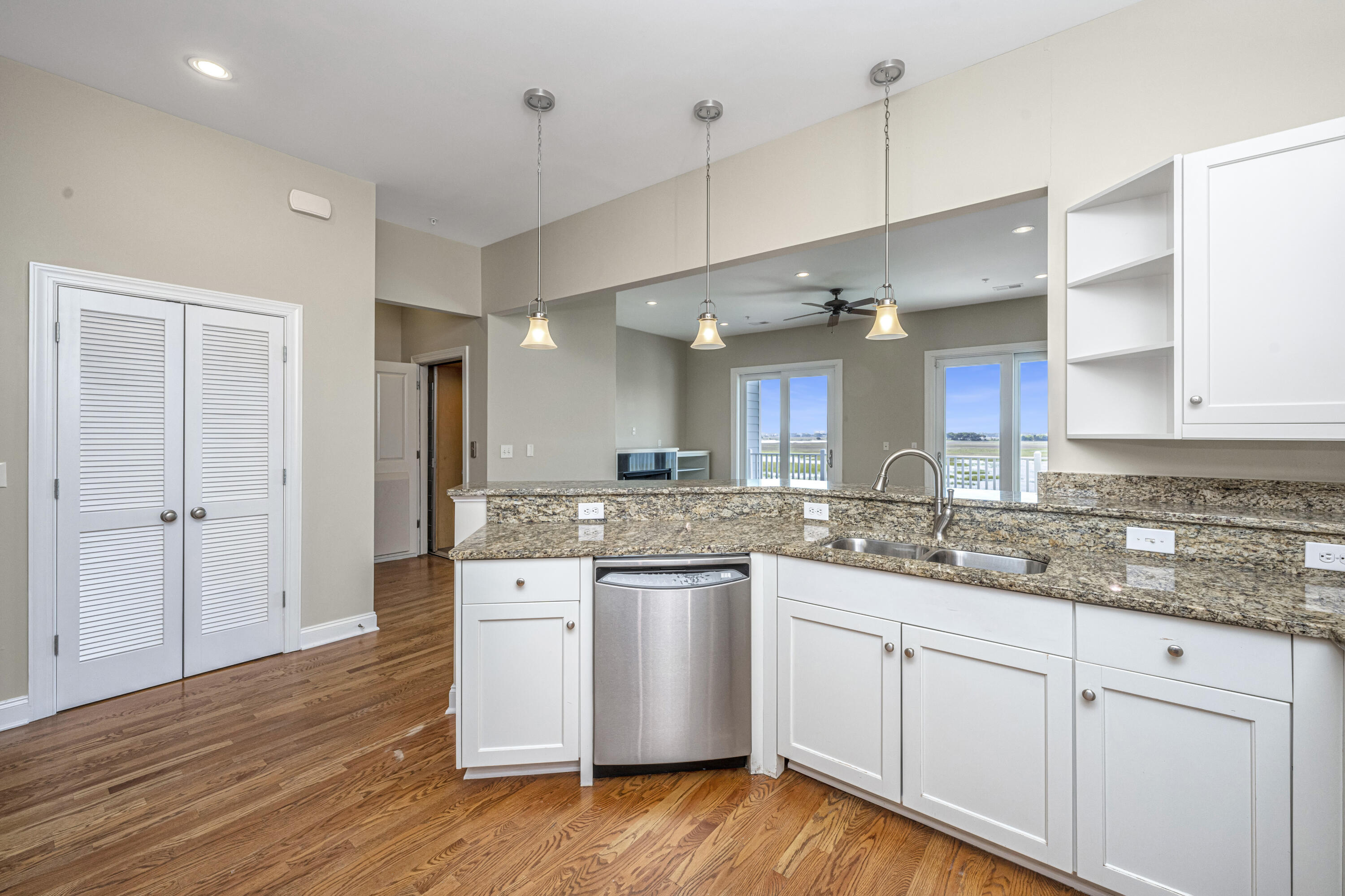 2129 Tides End Road Charleston, SC 29412 - Photo 15 of 58 2129TidesEndRd12