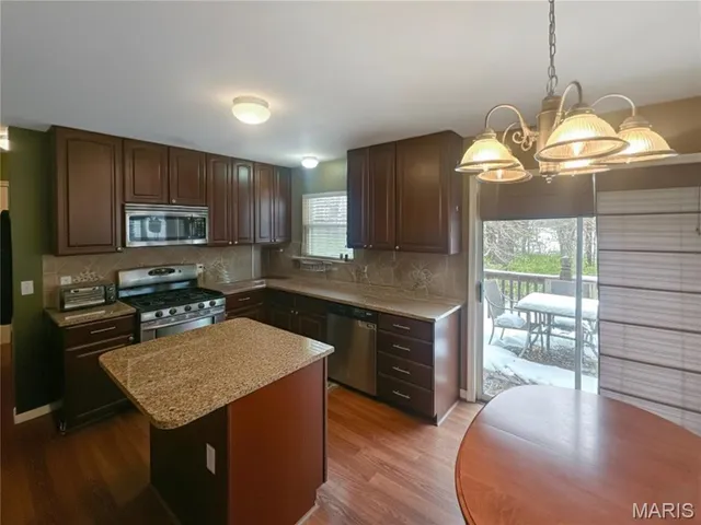 $340,000 | 852 Molloy Drive, O'Fallon, MO 63366