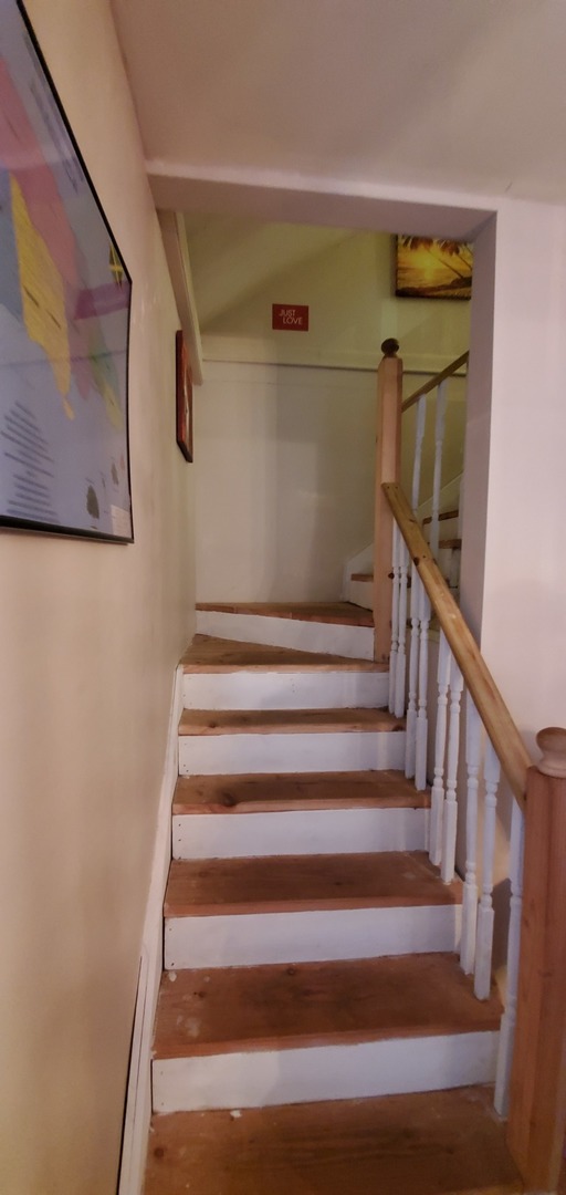 9315 South Clyde Avenue Chicago, IL 60617 - Photo 19 of 32 a view of entryway