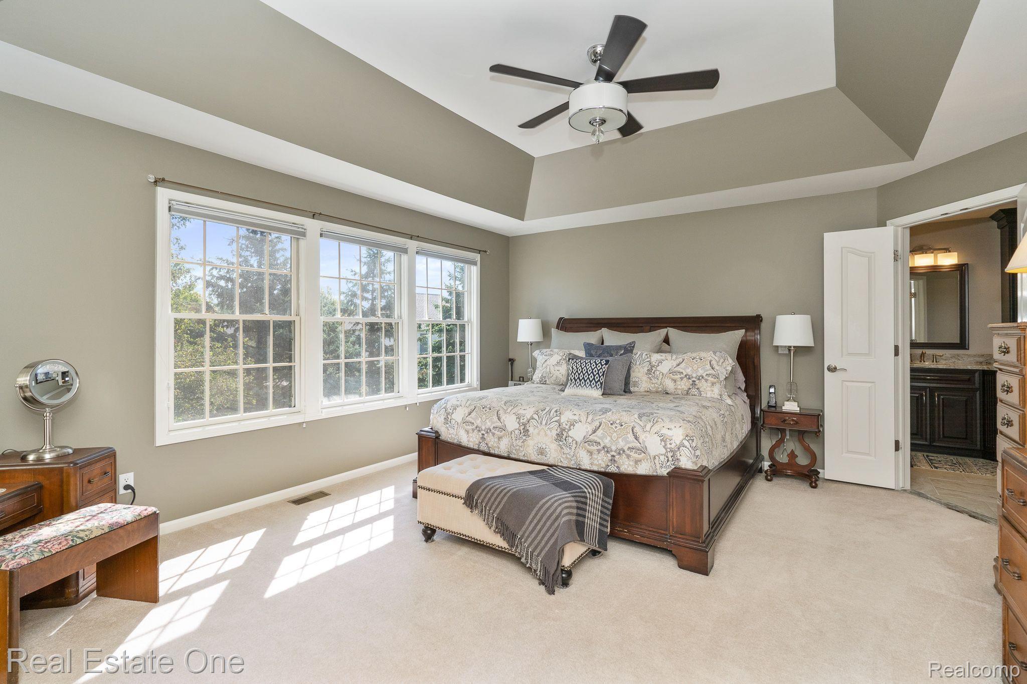 726 Loggers Circle Rochester, MI 48307 - Photo 21 of 64 Beautiful Primary Bedroom w/Tray Ceiling