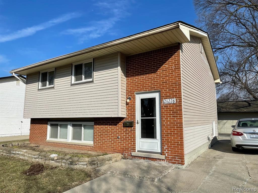 26228 Penn Street Inkster, MI 48141 - Photo 1 of 16