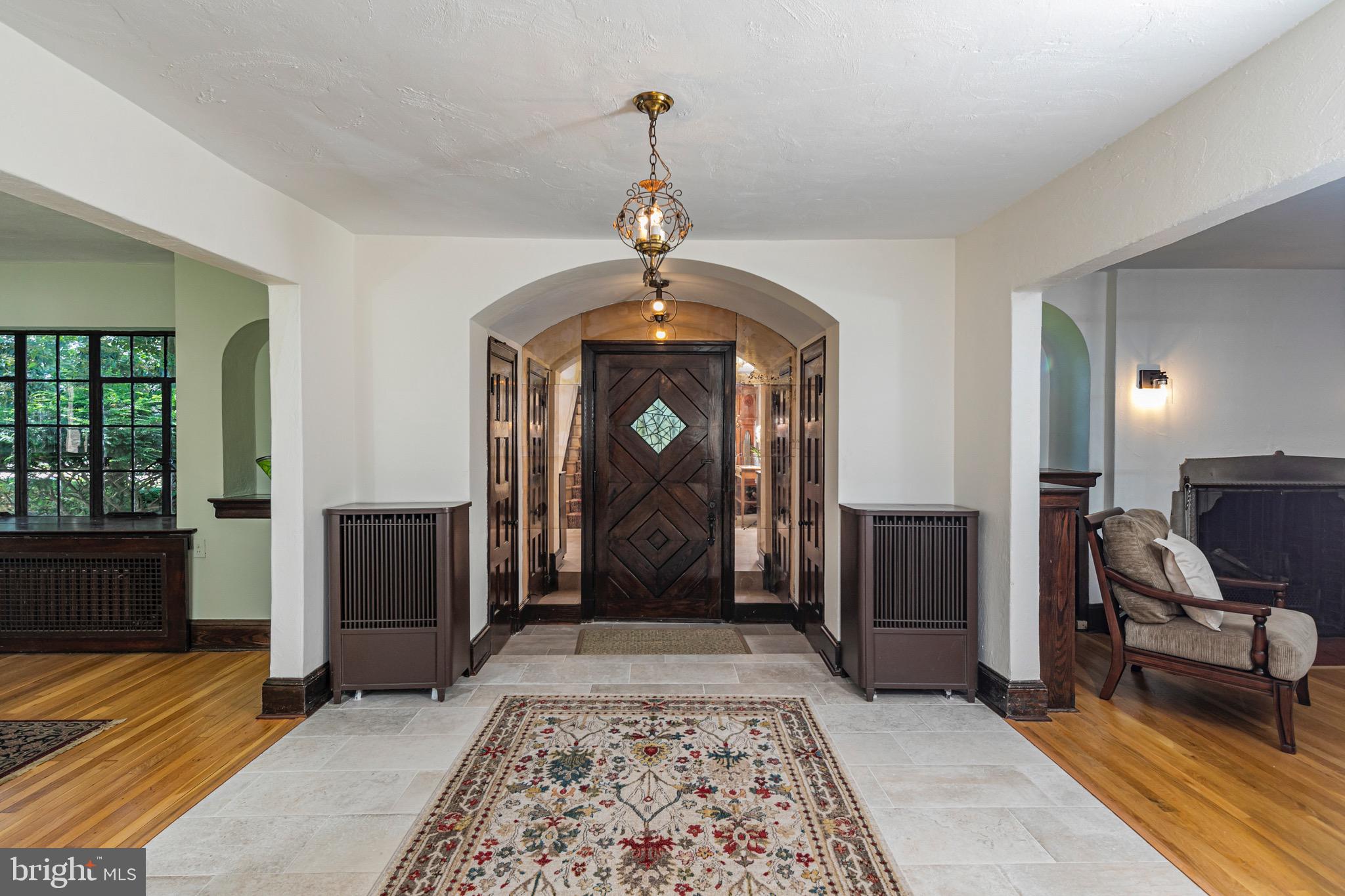 722 River Road Ewing, NJ 08628 - Photo 4 of 51