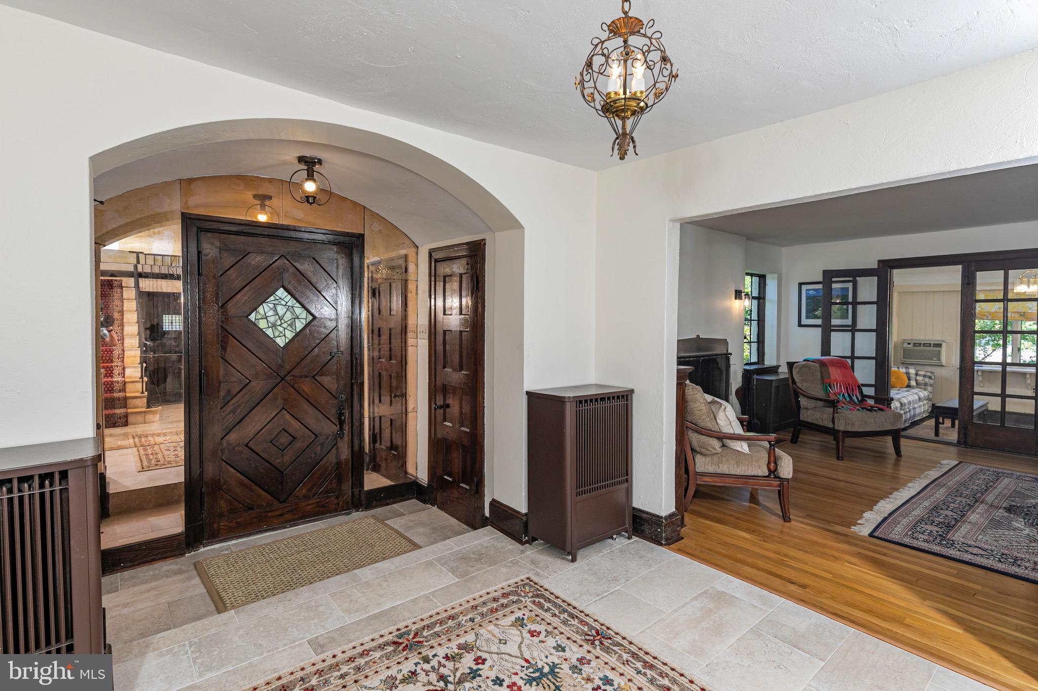 722 River Road Ewing, NJ 08628 - Photo 5 of 51